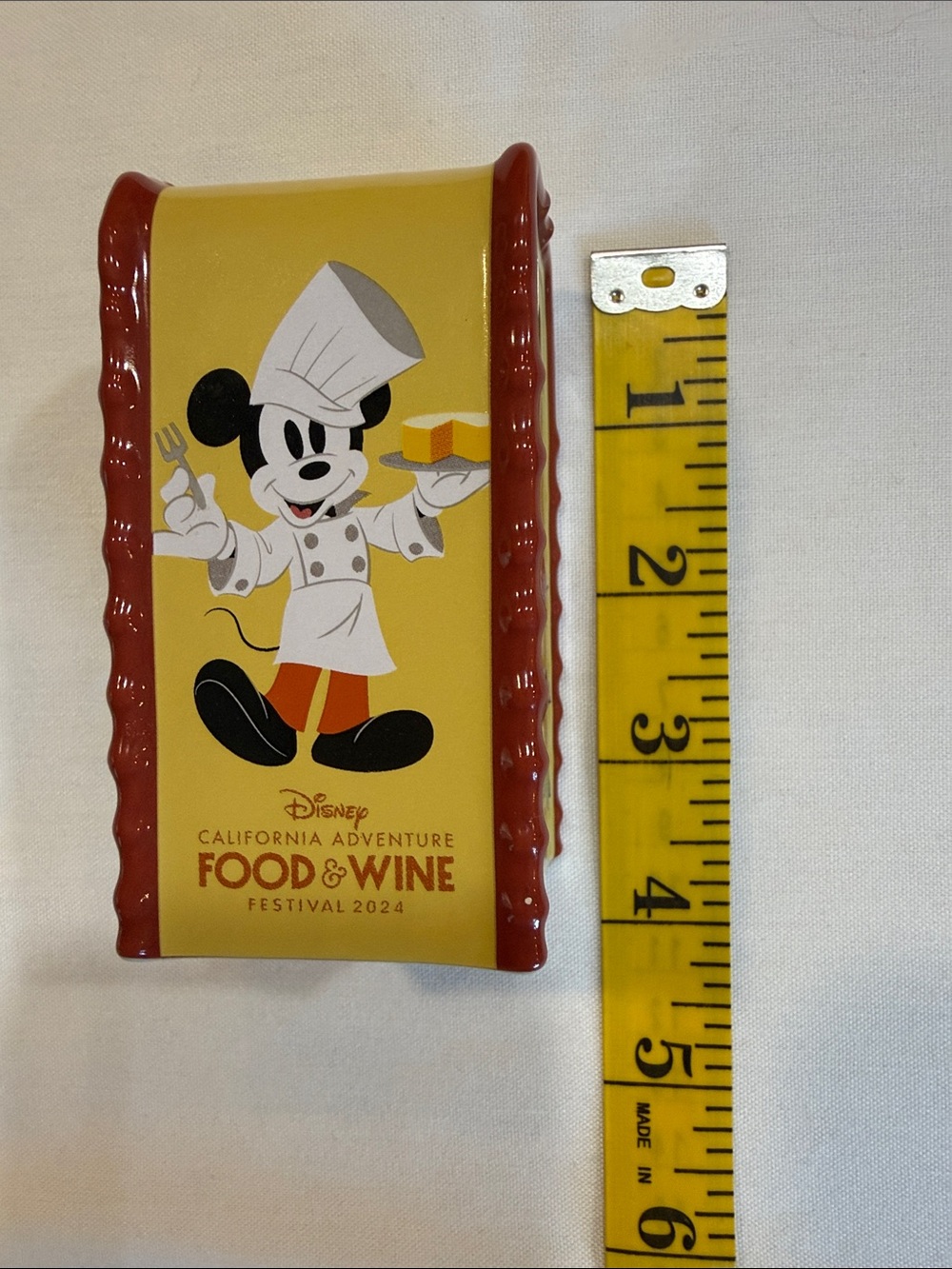 Disney California Adventure Food & Wine Festival Salt & Pepper Shaker Set - Picture 9 of 11